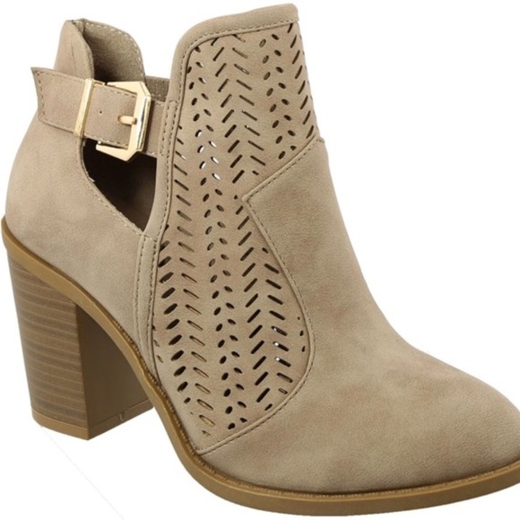 HP🎉💗LAST ONE Taupe Suede Cut Out Booties - Picture 2 of 3
